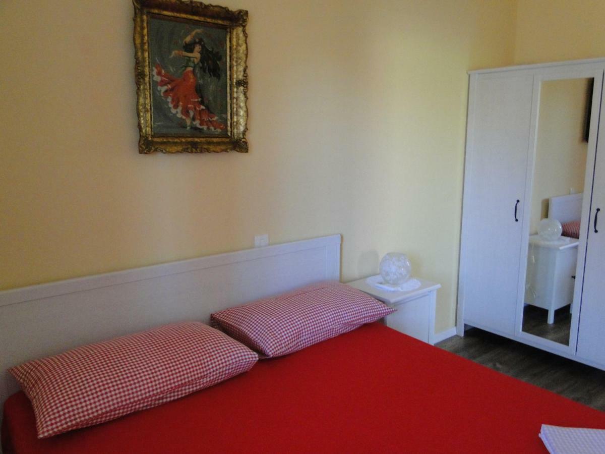 Apartment Pino Umag Exterior foto