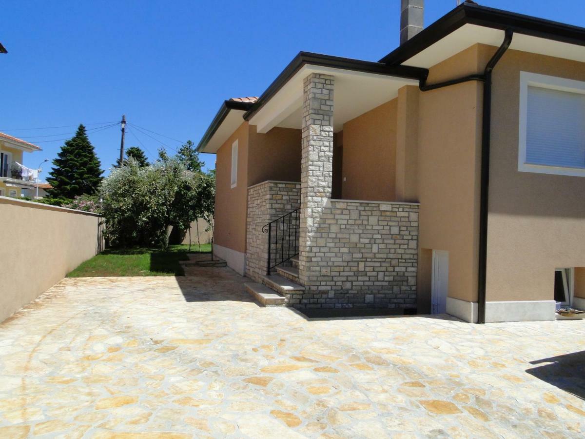 Apartment Pino Umag Exterior foto