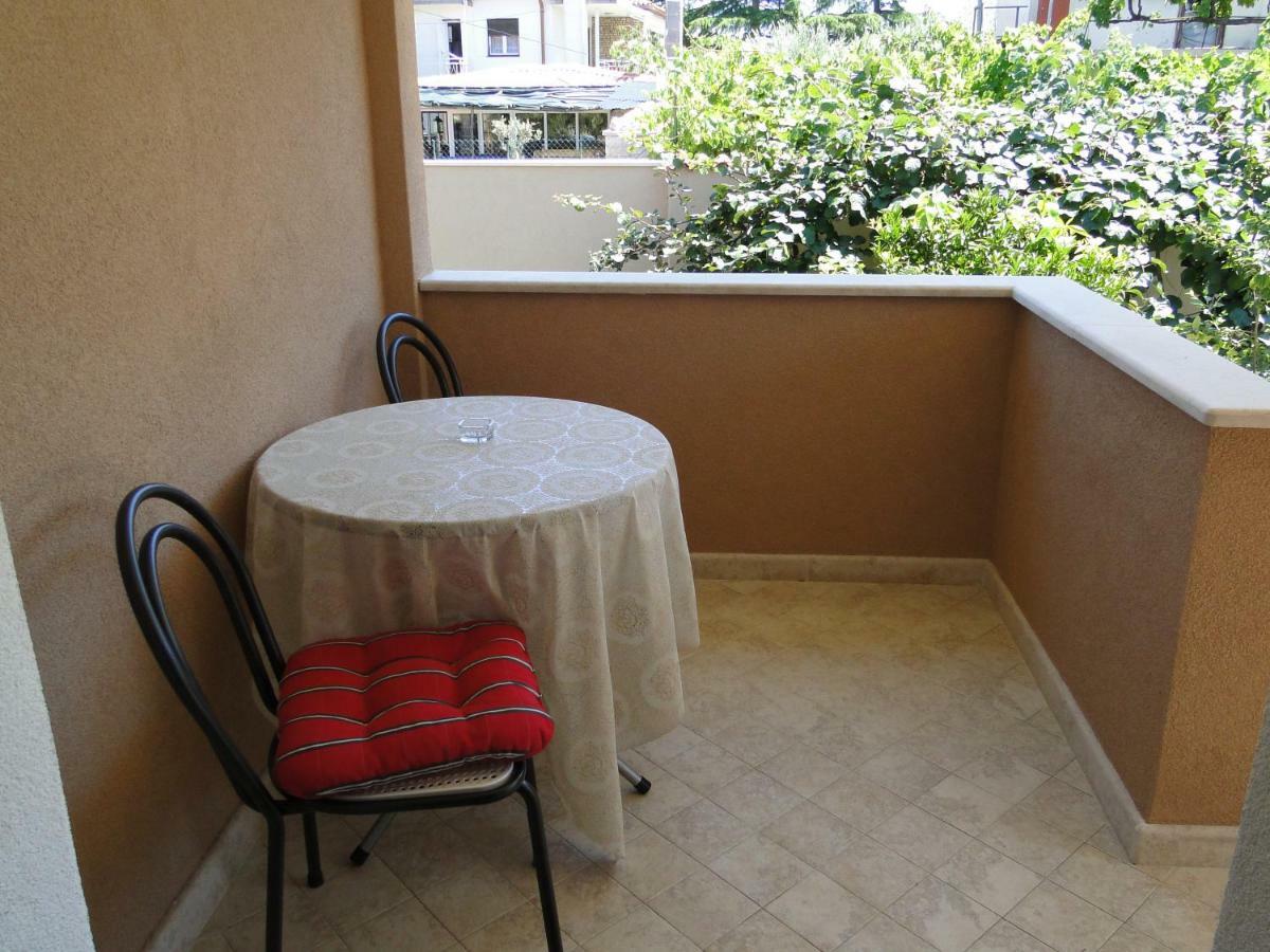 Apartment Pino Umag Exterior foto
